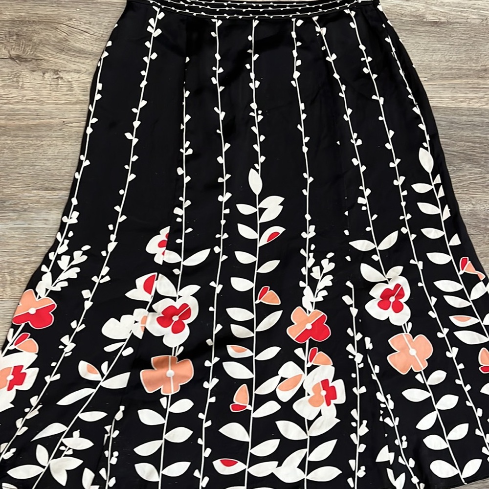Talbots 100% Pure Silk Mid Length Skirt Black with Pattern Women’s Size 10 - Picture 3 of 12